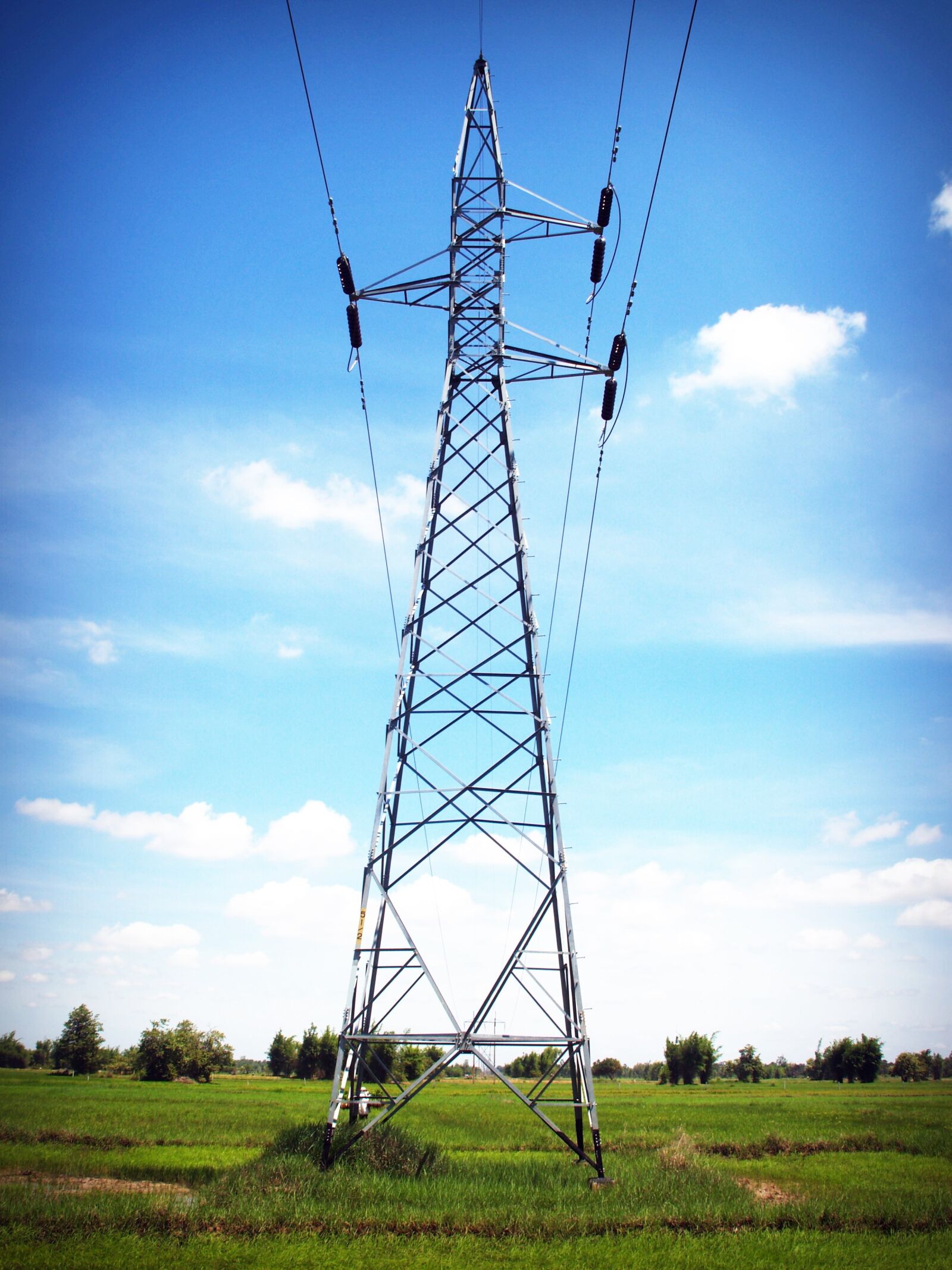 Olympus E-300 (EVOLT E-300) sample photo. Power, electricity, line photography