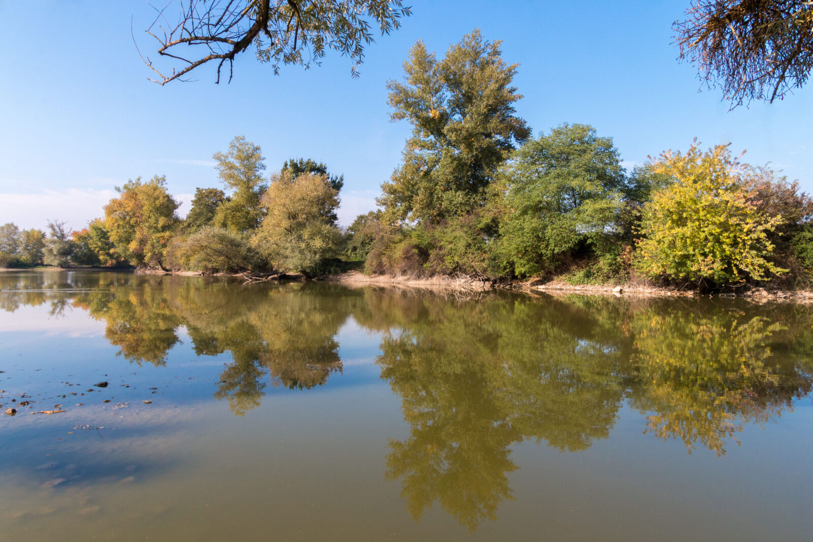 Canon EOS 70D sample photo. Automn, blue, sky, lake photography