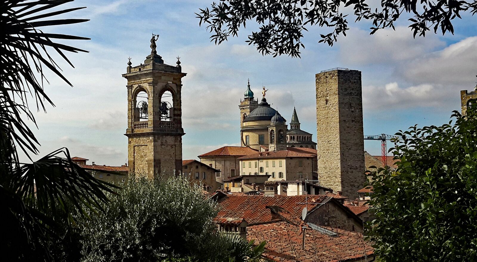 Samsung Galaxy Tab Pro 10.1 sample photo. Bergamo, skyline, city view photography