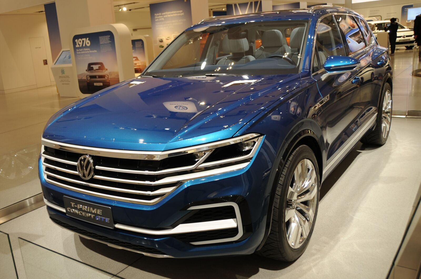 Nikon D700 sample photo. Volkswagen, touran, suv photography