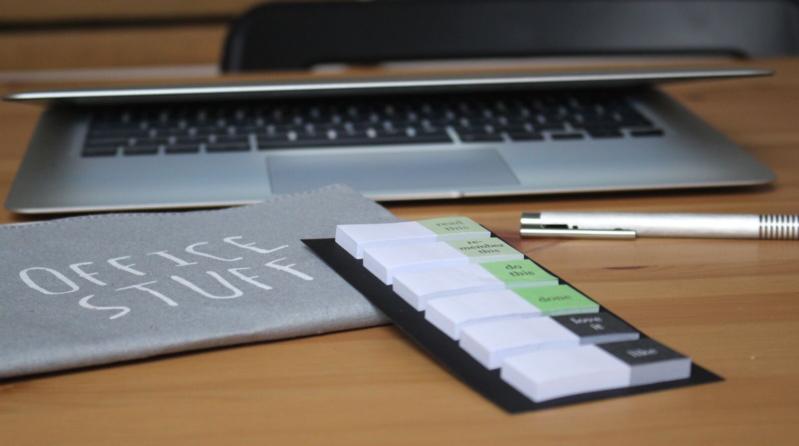 Canon EOS 100D (EOS Rebel SL1 / EOS Kiss X7) sample photo. Office, work, at home photography