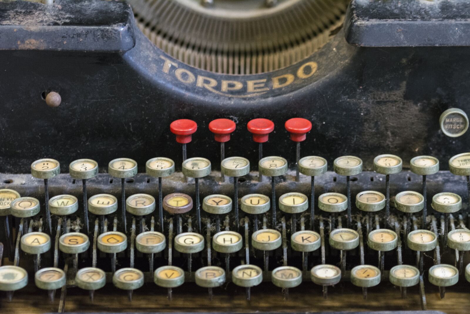 Nikon D5200 sample photo. Typewriter, vintage, typing photography