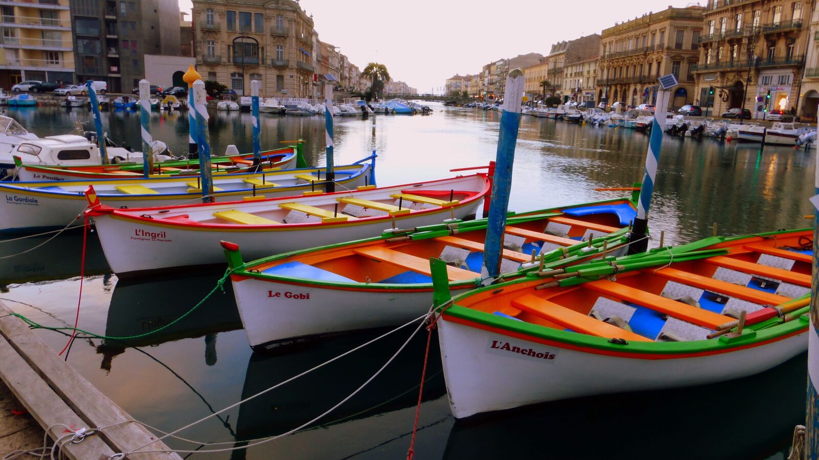 Panasonic Lumix DMC-ZS25 (Lumix DMC-TZ35) sample photo. Boat, body of water photography