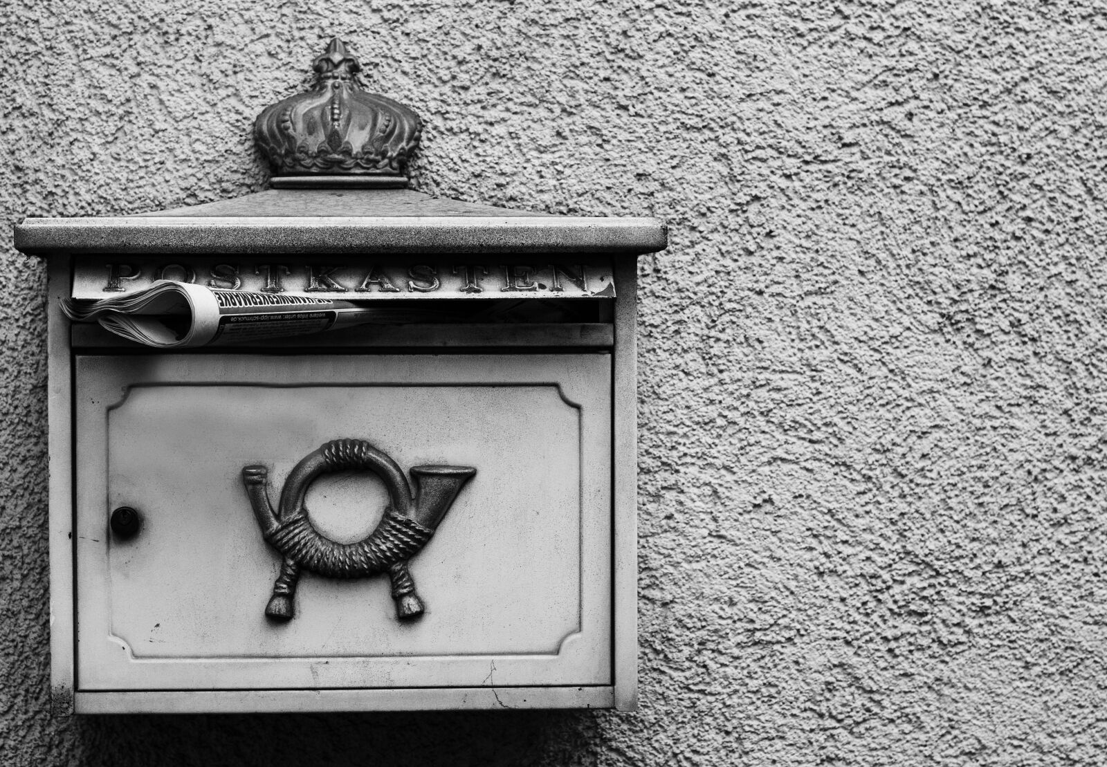 Sony a7 II + Sony DT 50mm F1.8 SAM sample photo. Mailbox, old, post photography