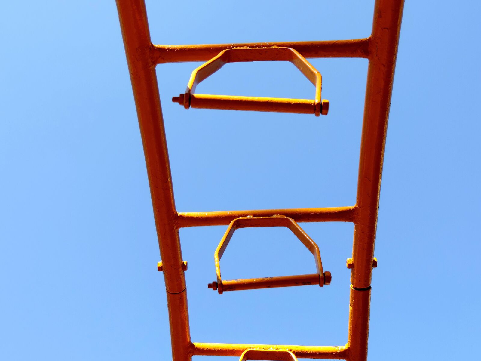 Nikon Coolpix P520 sample photo. Blue sky, metal, playground photography