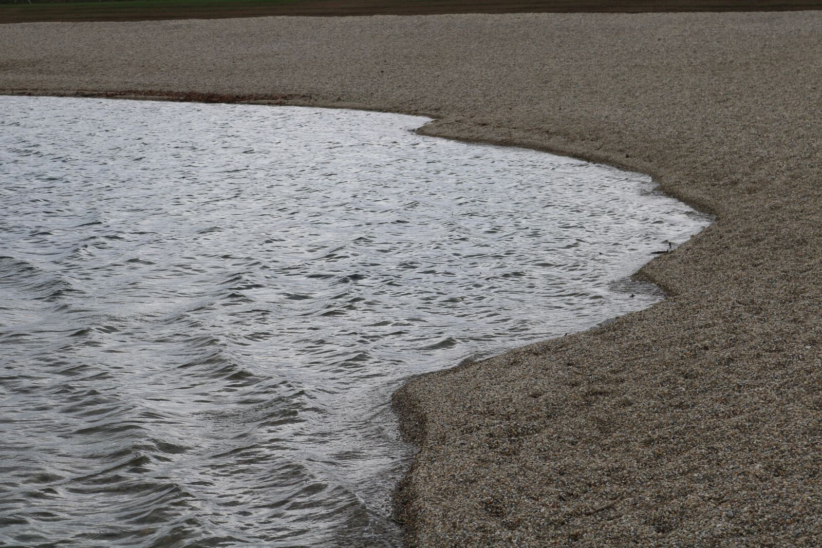 Canon EOS 750D (EOS Rebel T6i / EOS Kiss X8i) sample photo. Water, bay, beach photography