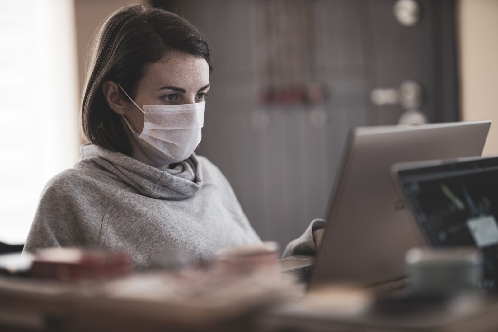 Canon EOS R + Canon RF 85mm F1.2L USM sample photo. Coronavirus, virus, patient photography