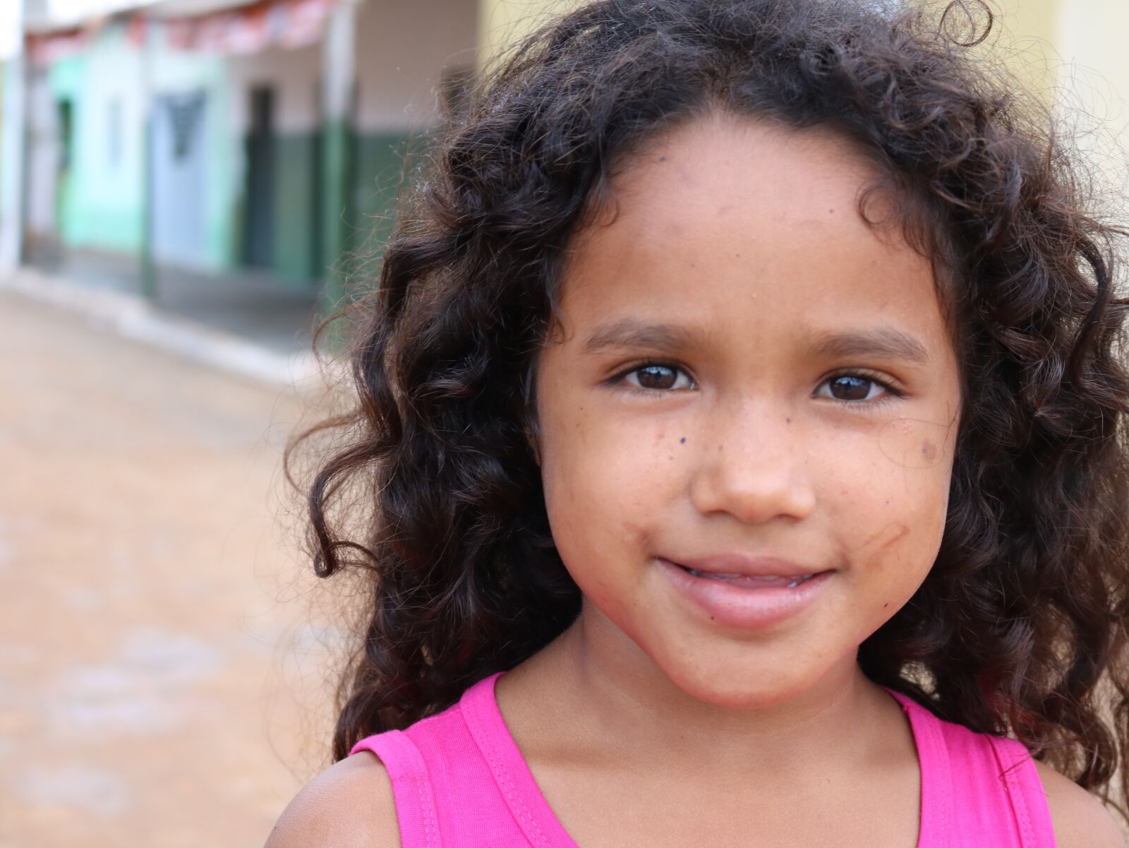 Canon EOS 750D (EOS Rebel T6i / EOS Kiss X8i) sample photo. Child, smile, happy photography