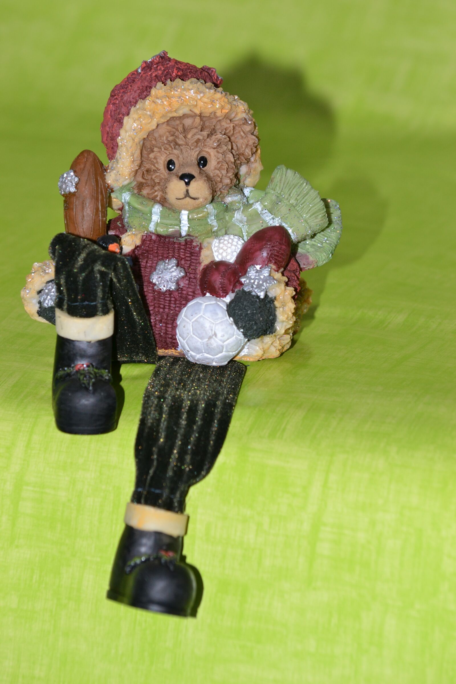 Nikon D3100 sample photo. Christmas, ceramic, ceramic figures photography