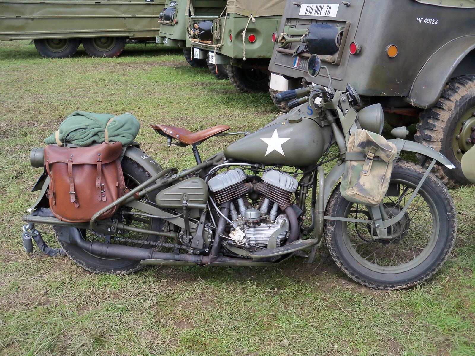 Kodak EasyShare Z915 sample photo. Vintage motorcycles, second war photography