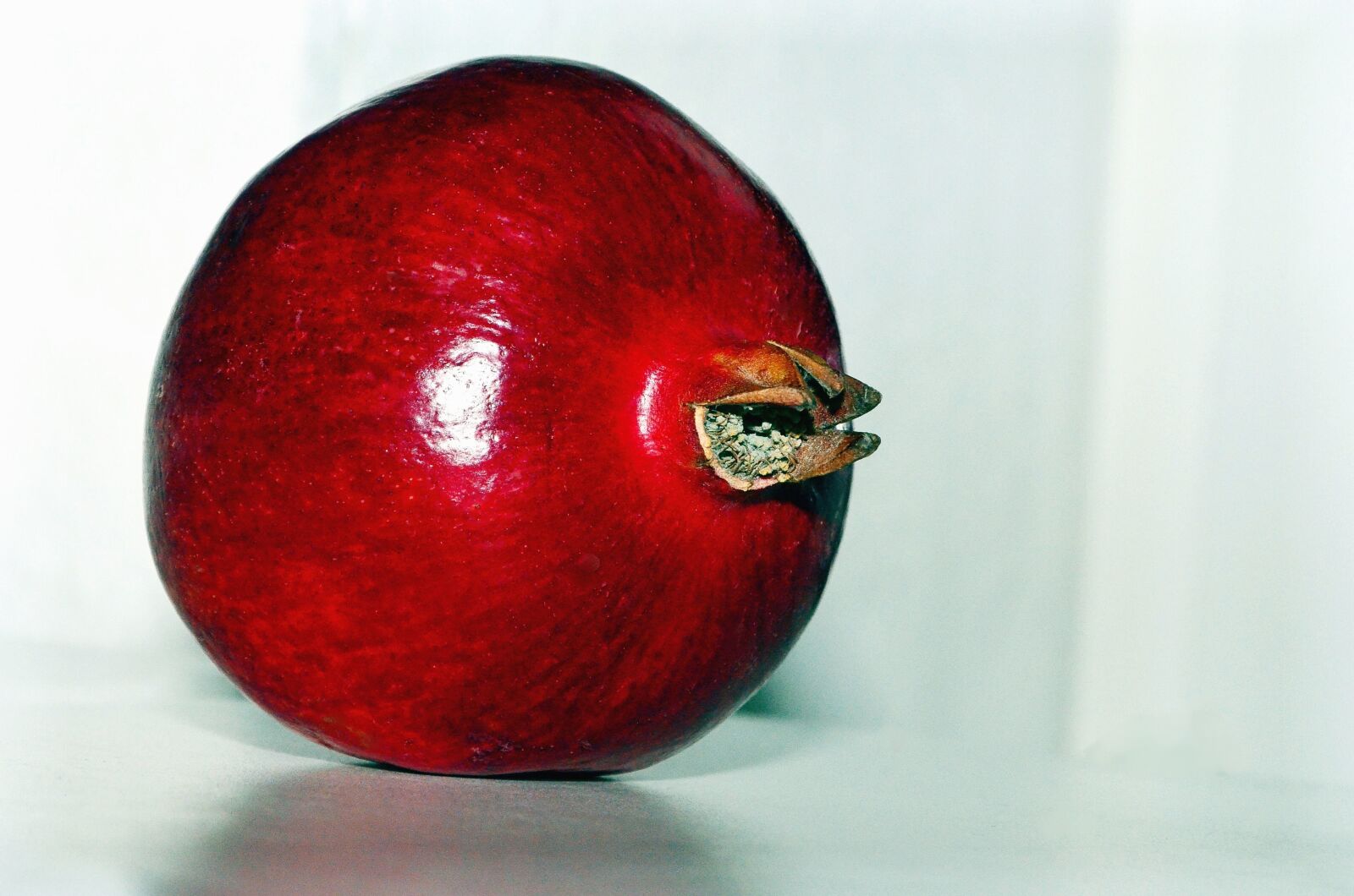 Nikon D5100 sample photo. Pomegranate, fruit, sweet photography