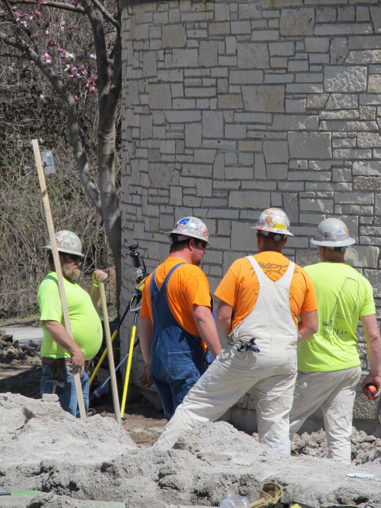 Canon PowerShot SX130 IS sample photo. Construction, workers, stone photography