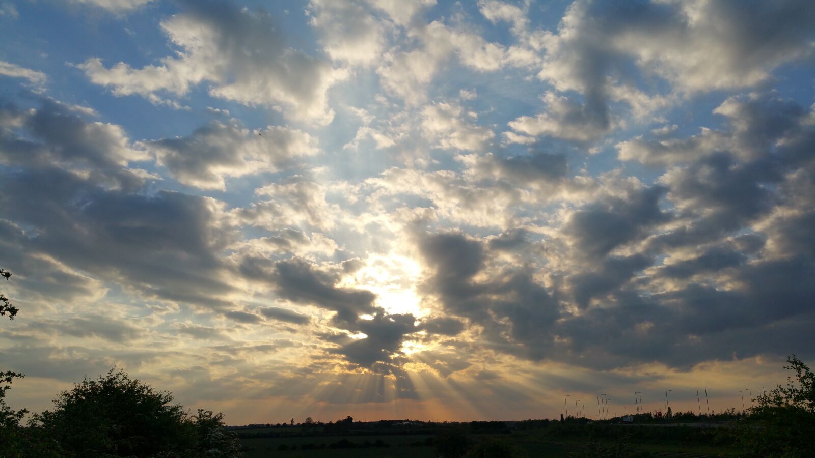 Samsung Galaxy Note4 sample photo. Sky, sun, clouds photography