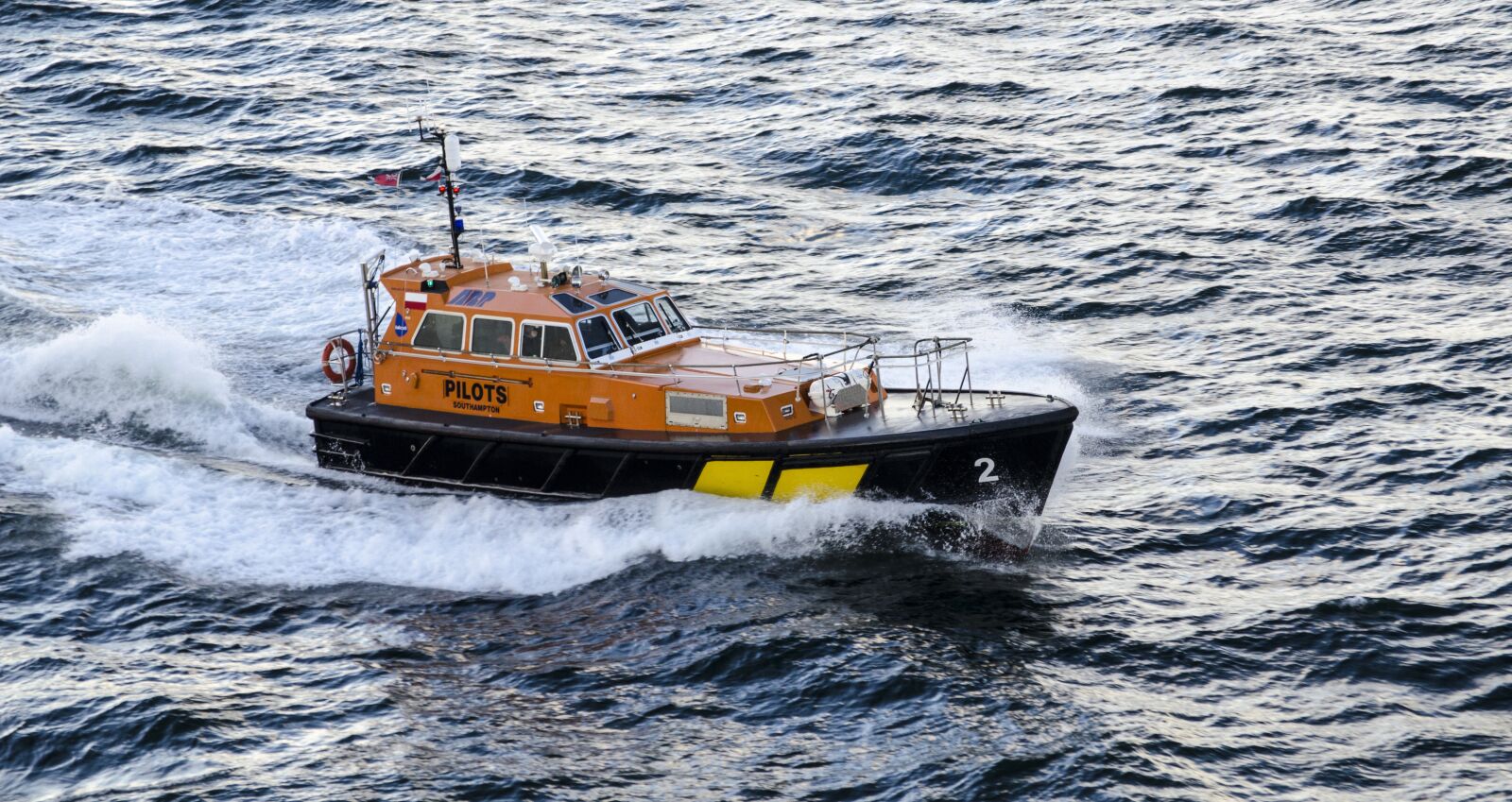 Nikon D5100 sample photo. Boat, pilot, solent photography