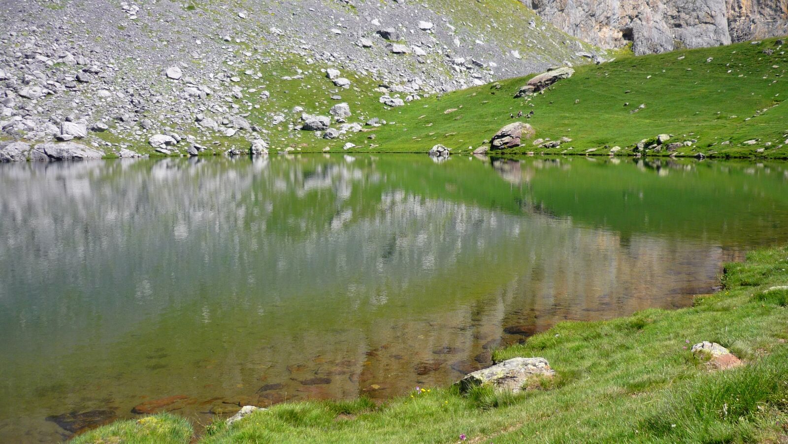 Panasonic Lumix DMC-FS3 sample photo. Water, lake, high mountain photography
