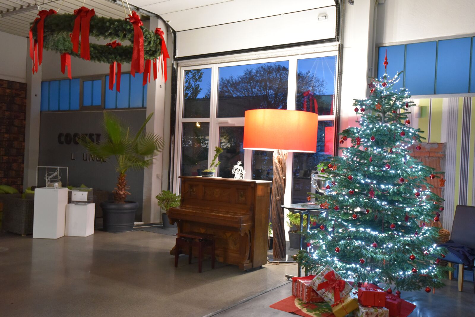 Nikon D750 sample photo. Christmas, cookst du, piano photography