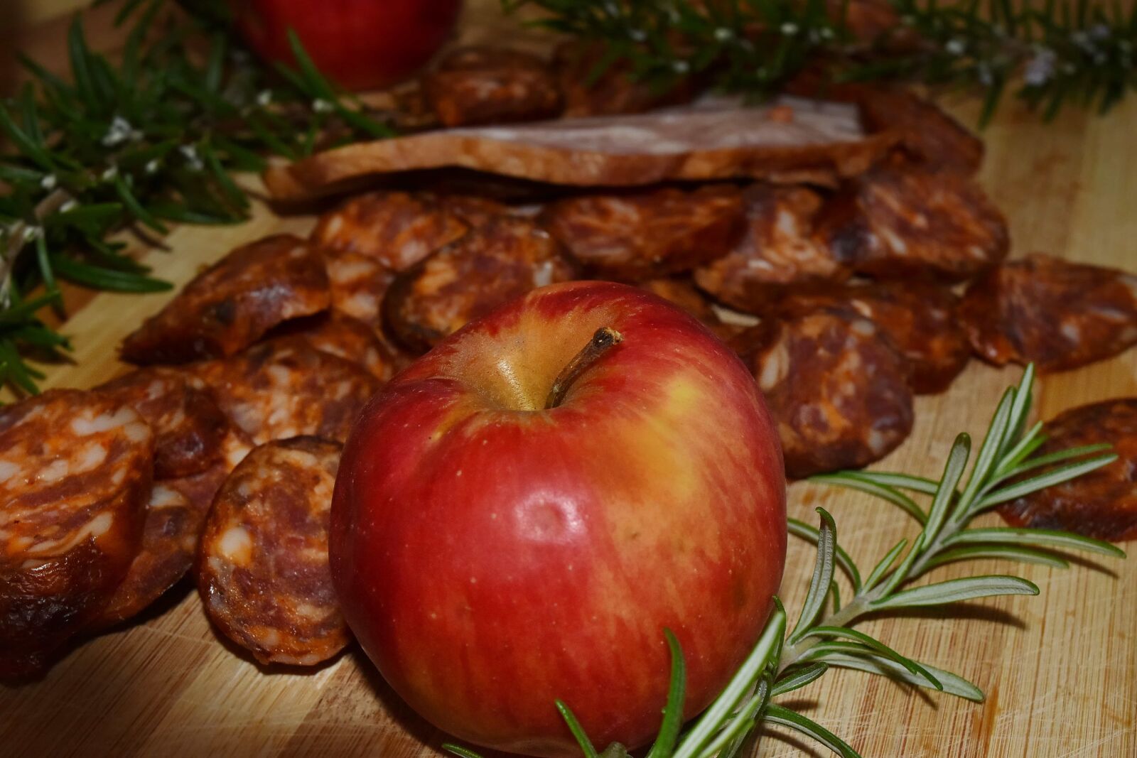 Nikon D5500 sample photo. Apple, garnish, meal, meat photography