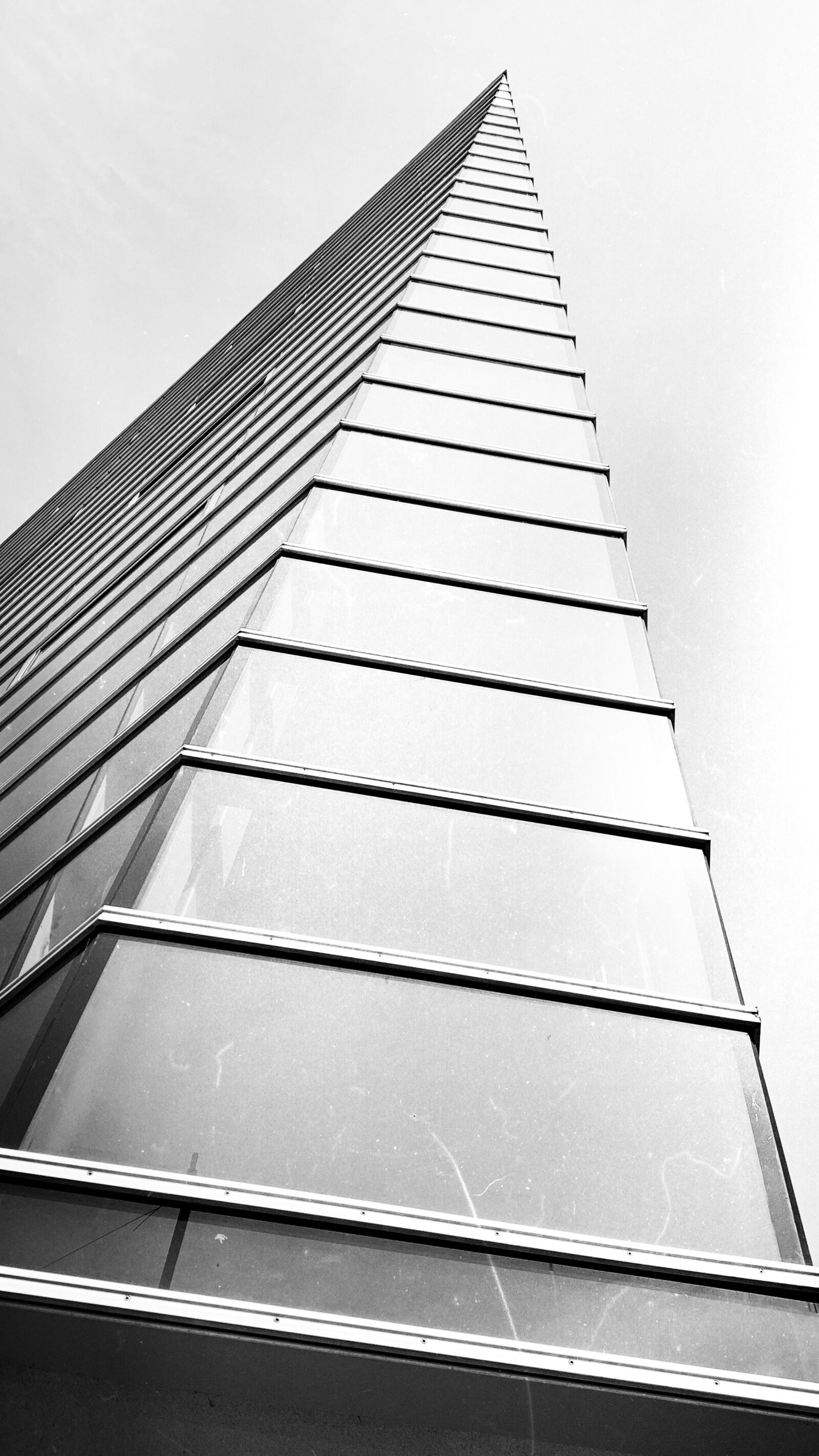 Apple iPhone XR sample photo. Building, perspective, architecture photography