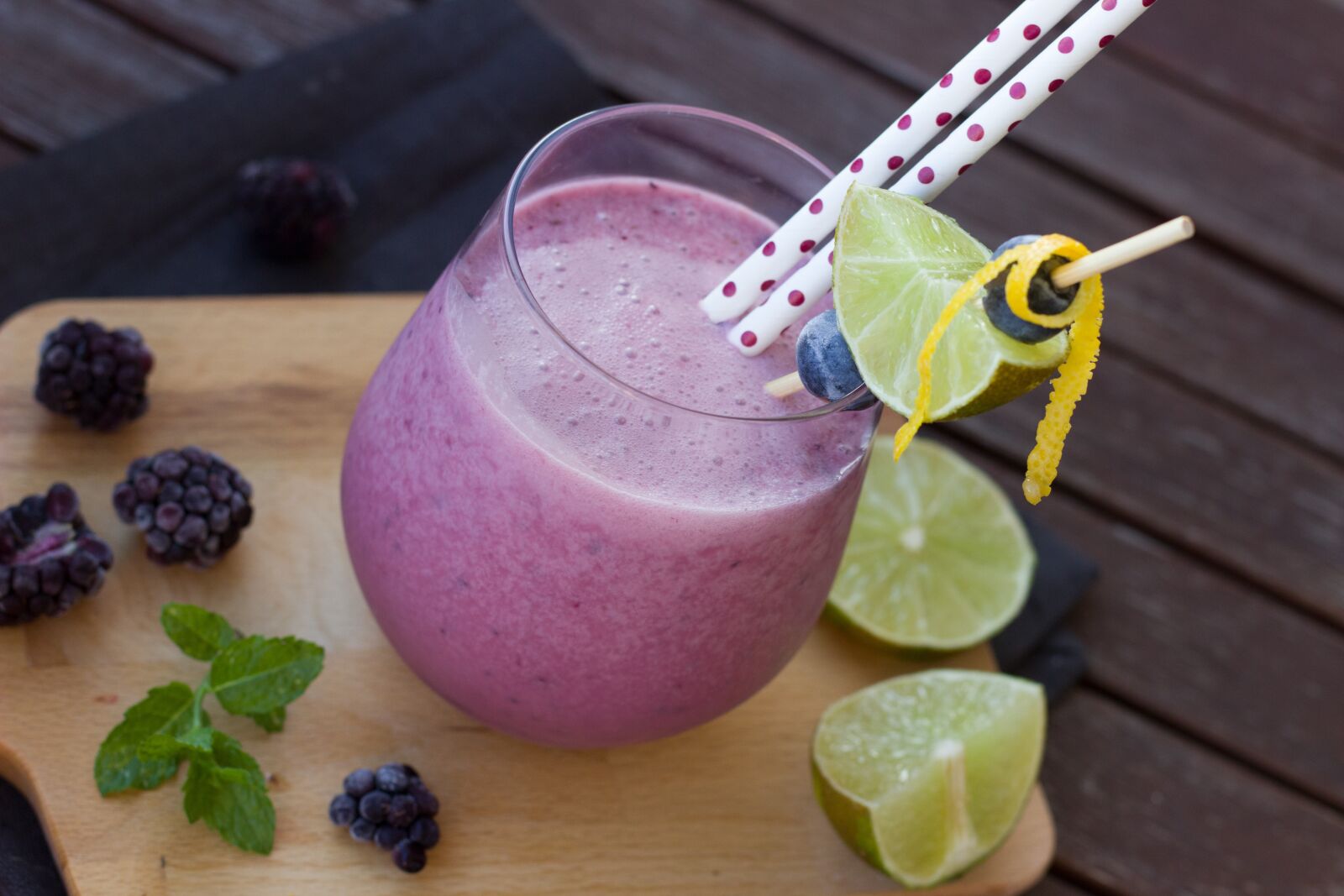 Canon EOS 600D (Rebel EOS T3i / EOS Kiss X5) + Canon EF 50mm F1.8 STM sample photo. Drink, fruity, fruit photography