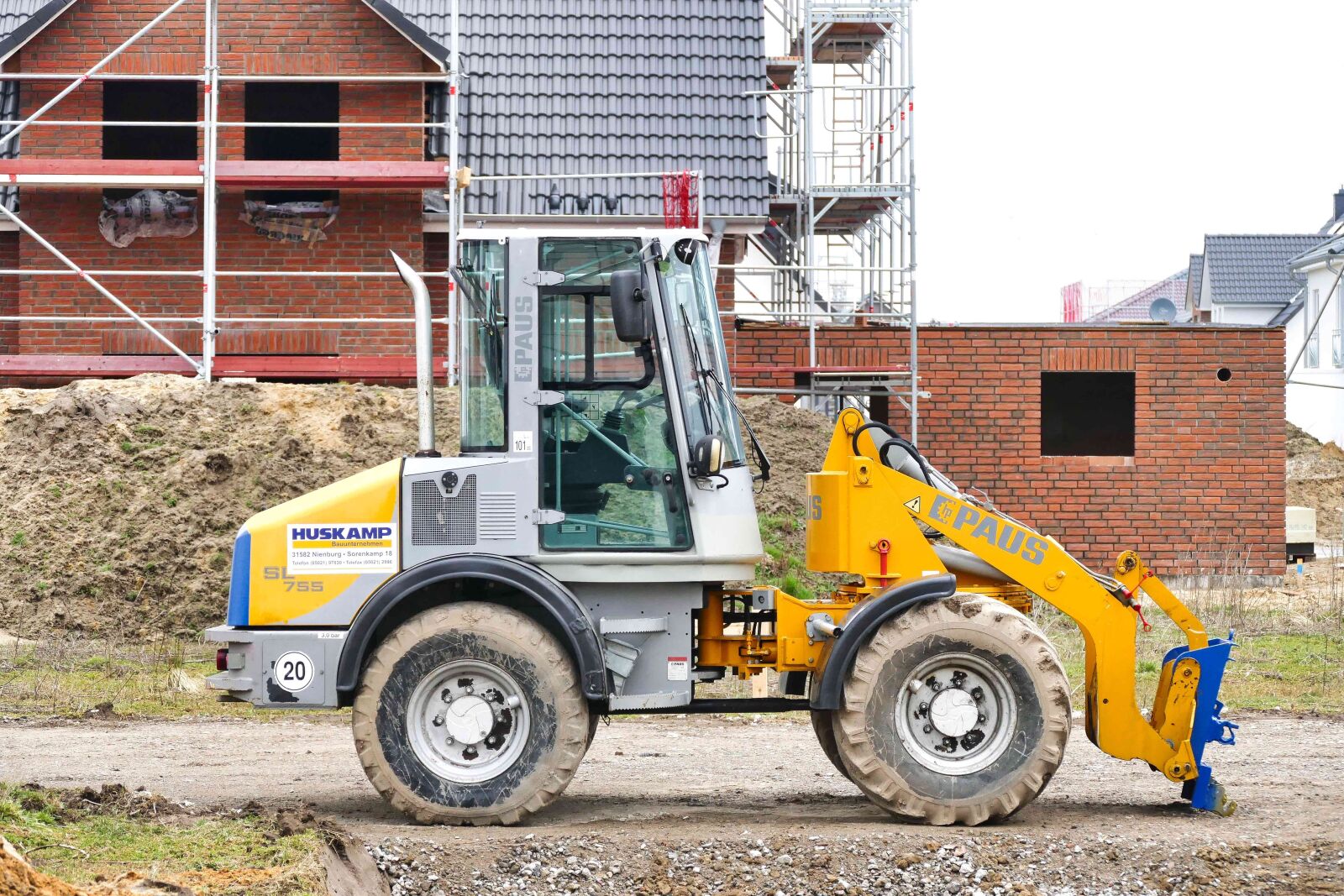 Panasonic Lumix DMC-FZ1000 sample photo. Machine, equipment, excavators photography