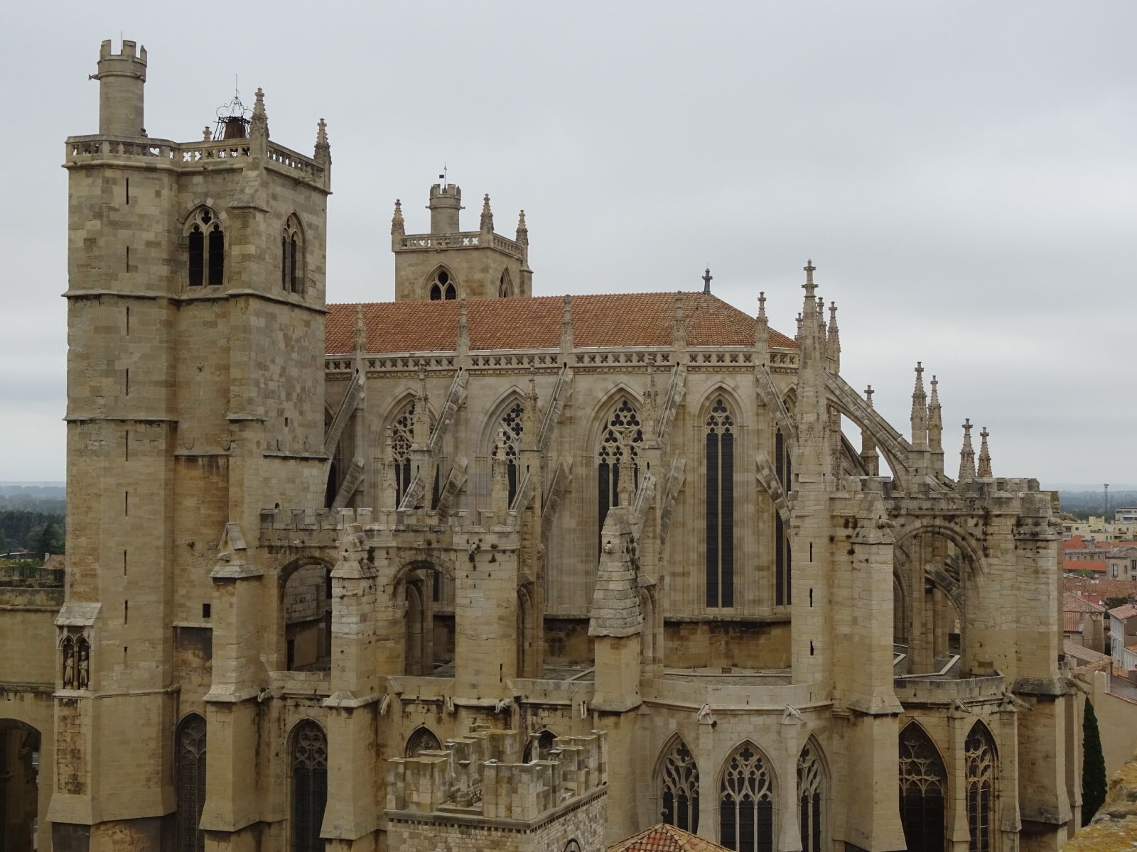 Sony DSC-HX60 sample photo. Cathedral, narbonne, buildings photography