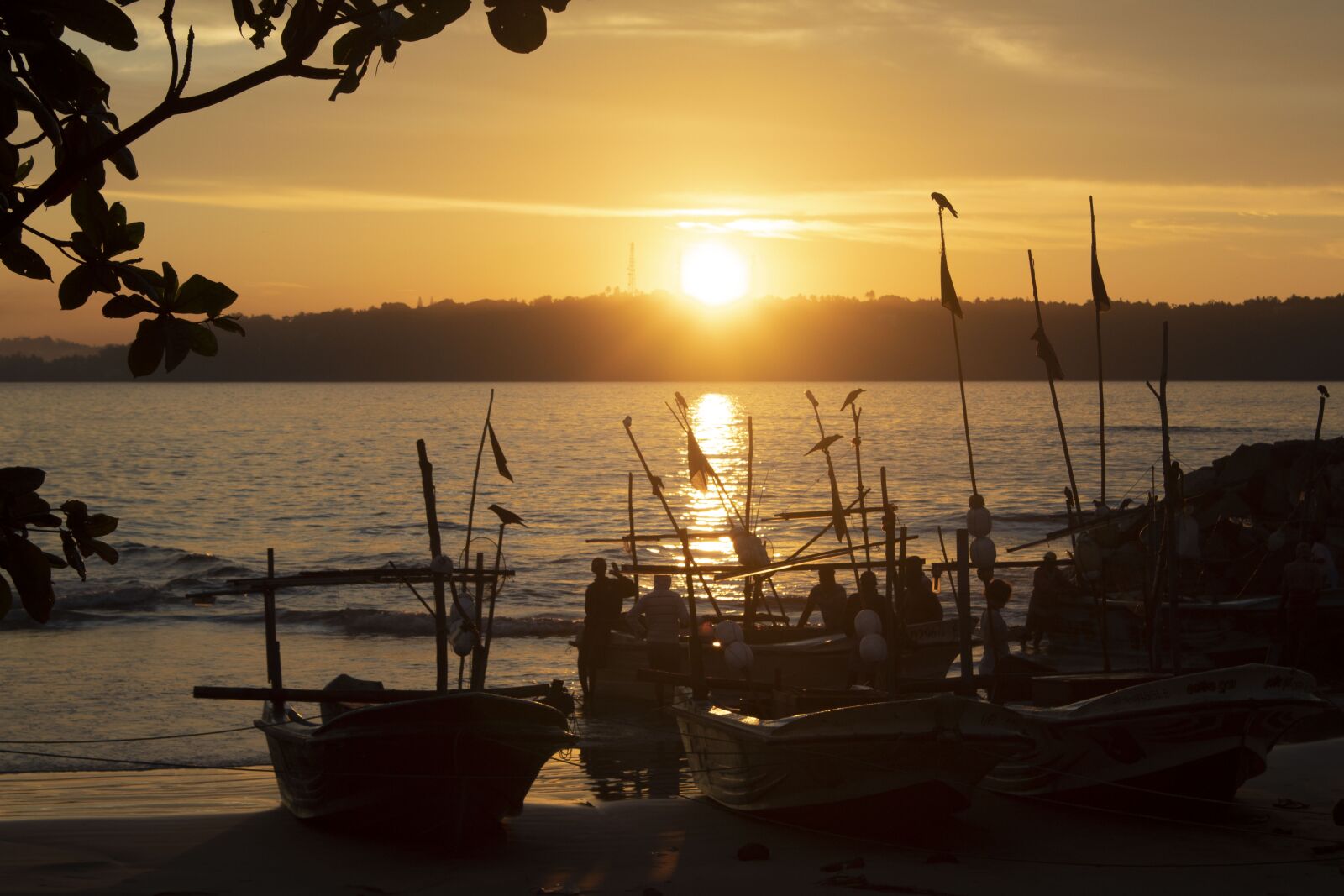 Canon EOS 1300D (EOS Rebel T6 / EOS Kiss X80) sample photo. Twilight, dawn, sea photography