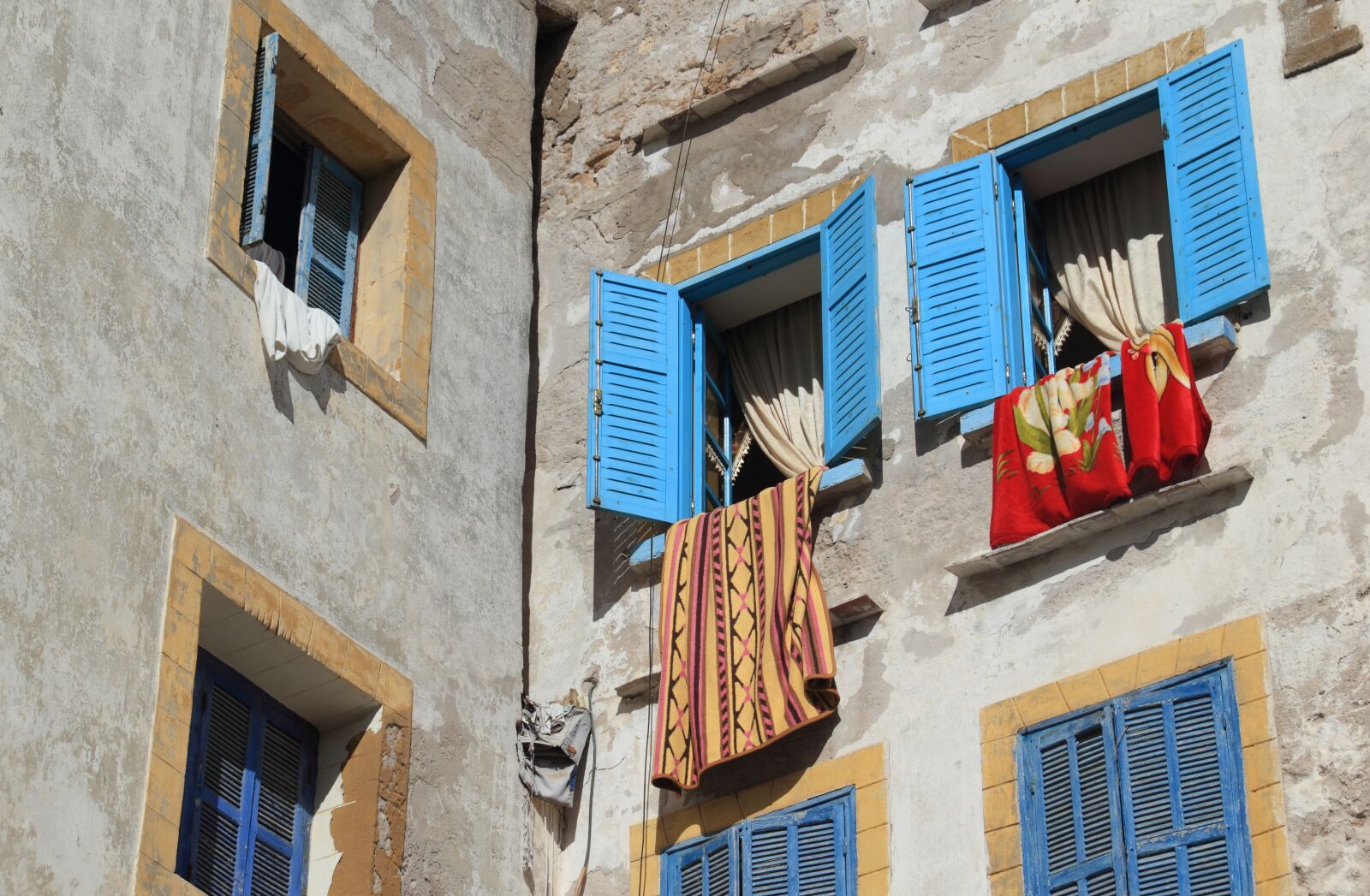 Canon EOS 550D (EOS Rebel T2i / EOS Kiss X4) sample photo. Morocco, essaouira, building photography