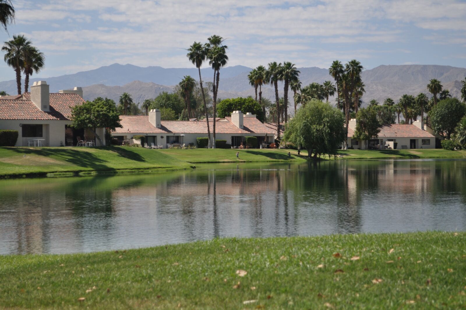 Nikon D5000 sample photo. La quinta club house photography