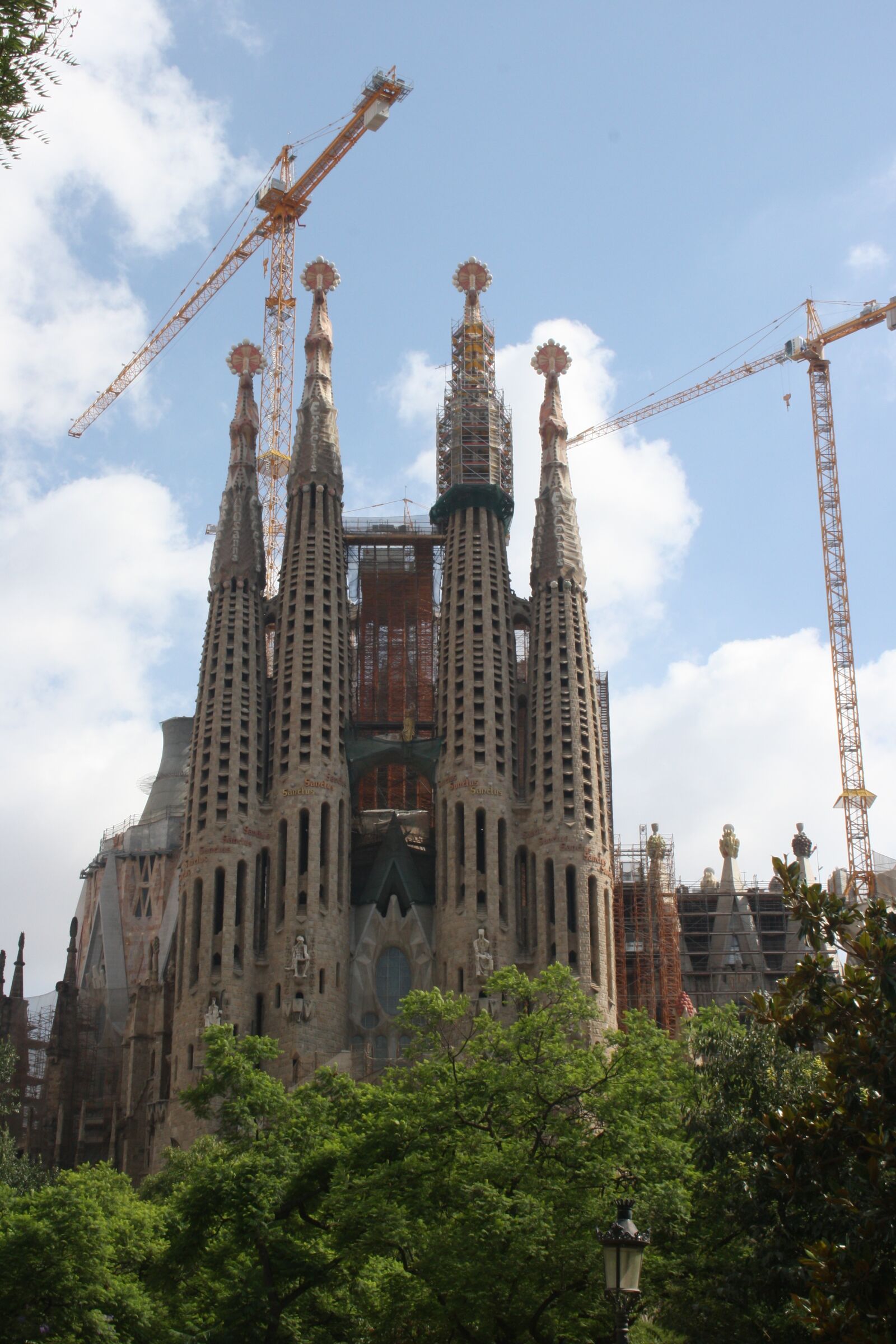 Canon EOS 1000D (EOS Digital Rebel XS / EOS Kiss F) sample photo. Spain, barcelona, cathedral photography