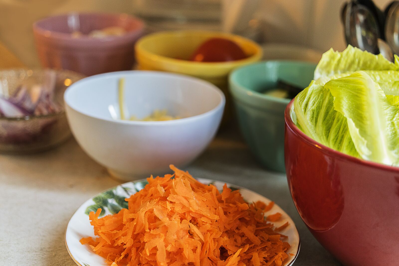 Canon EOS 200D (EOS Rebel SL2 / EOS Kiss X9) sample photo. Salad, preparation, food photography