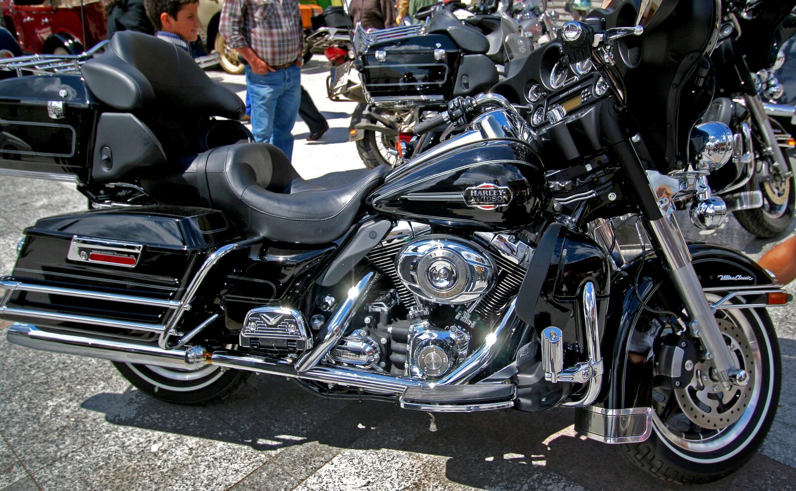 Canon EOS 350D (EOS Digital Rebel XT / EOS Kiss Digital N) sample photo. Spain, motorcycle, harley davidson photography