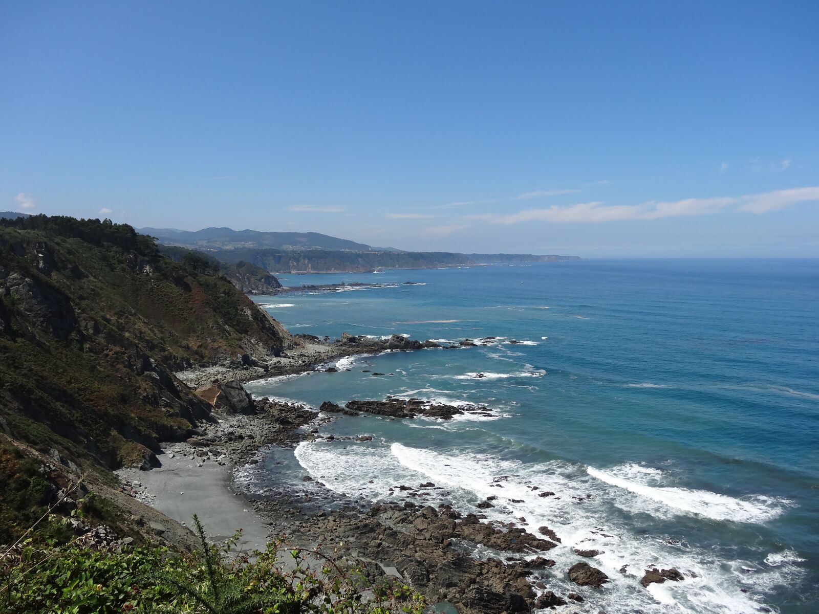 Sony Cyber-shot DSC-HX20V sample photo. Beach, asturias, tourism photography