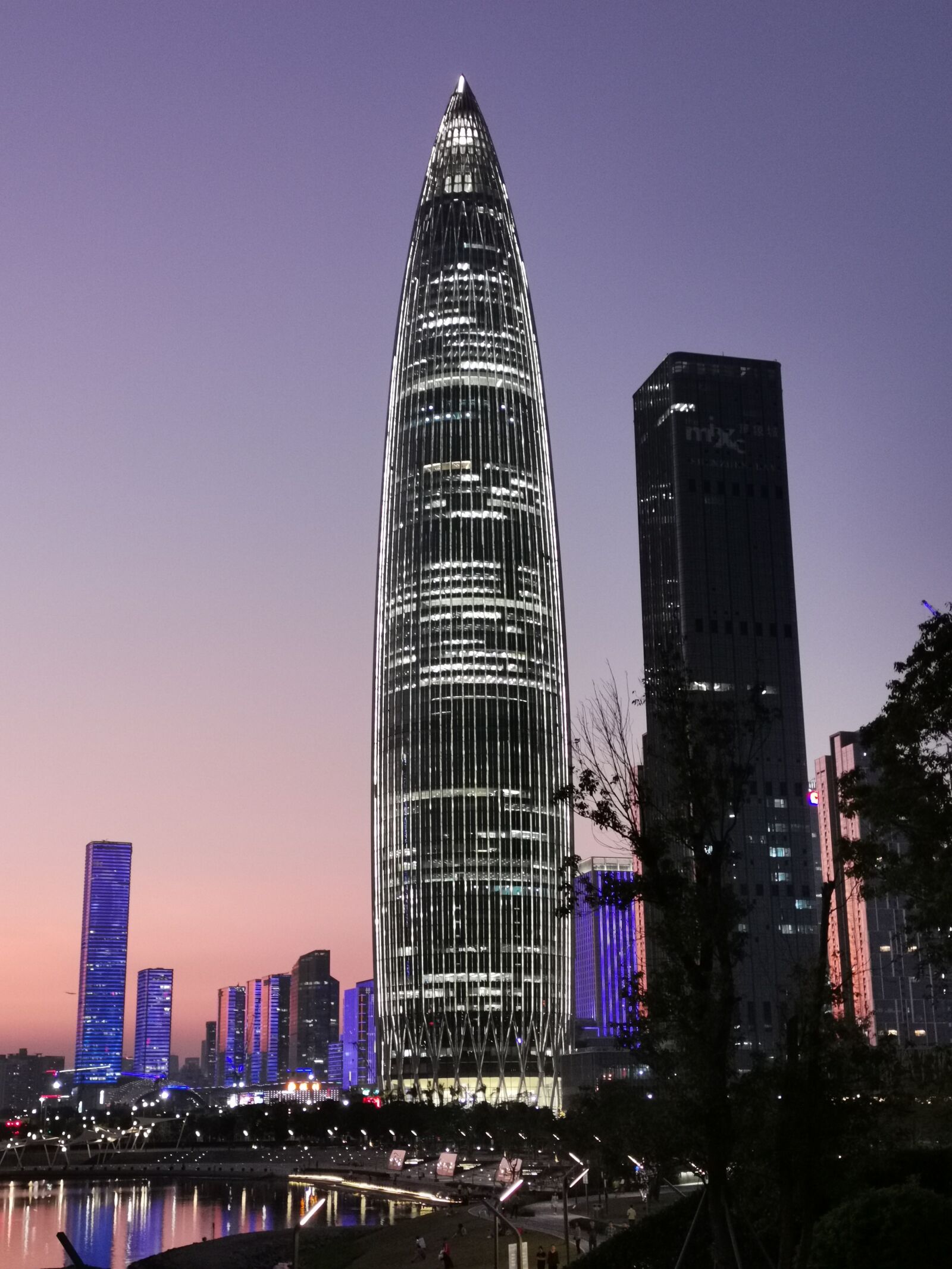 HUAWEI Mate 20 Pro sample photo. City, skyscraper, landscape photography