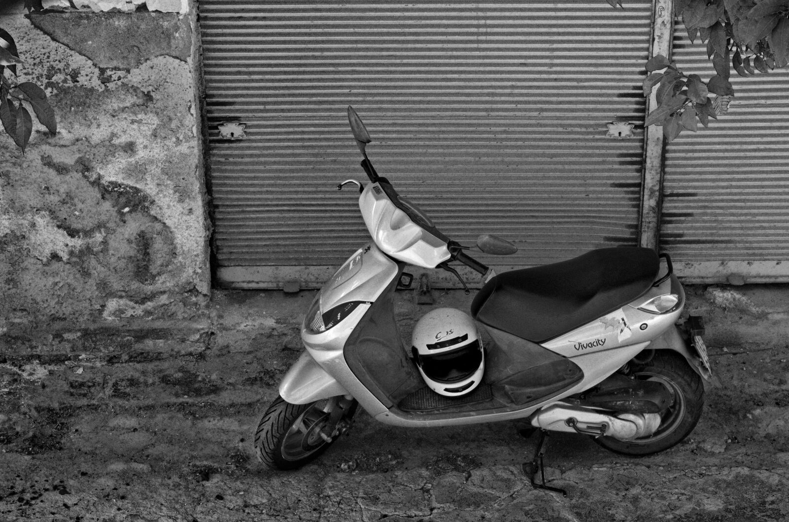 Nikon D3300 sample photo. Transportation, scooter, street photography