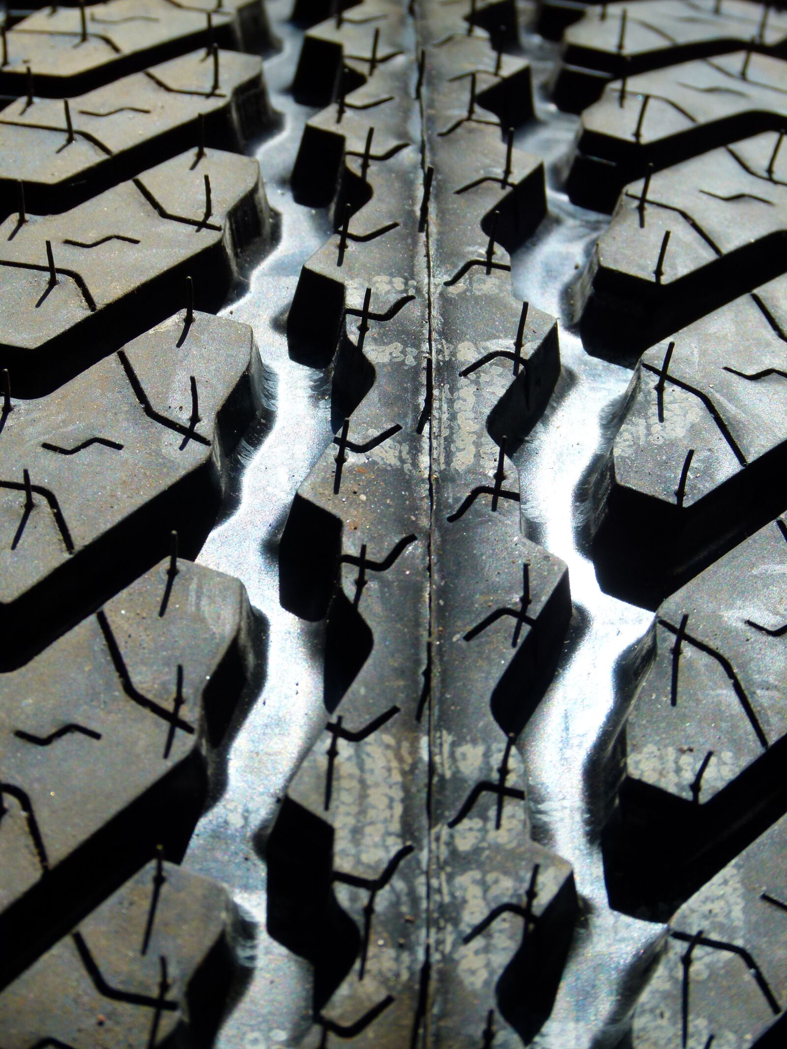 Panasonic Lumix DMC-FZ100 sample photo. Automobile tires, car, tire photography