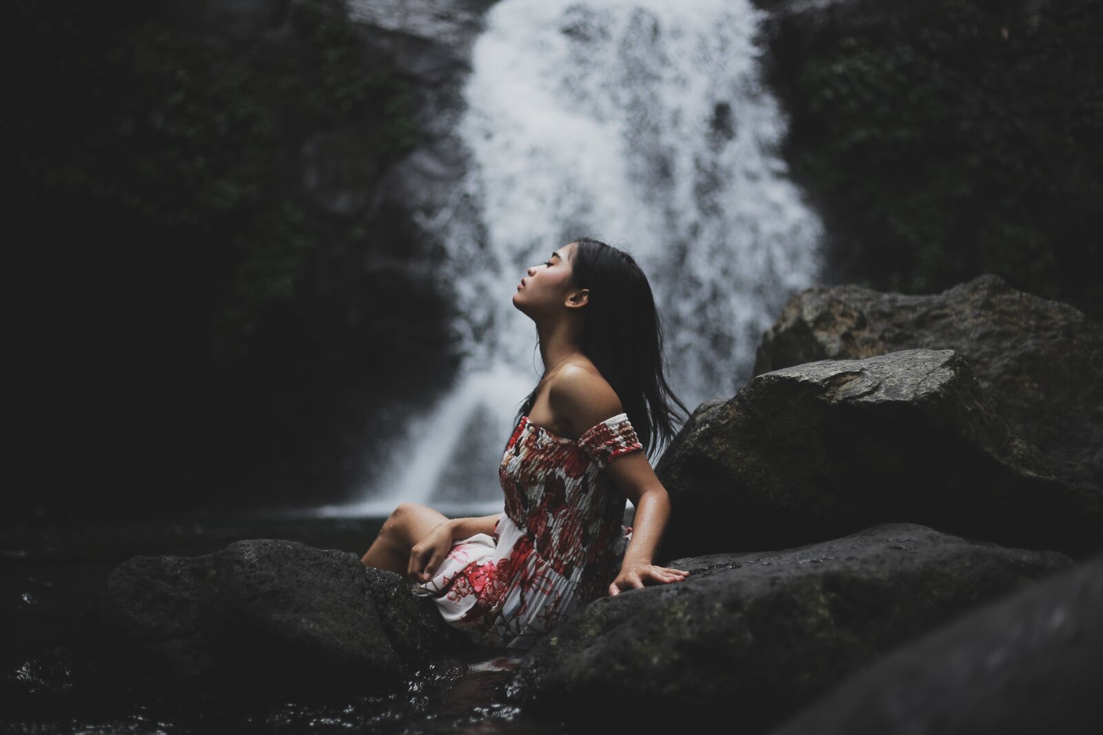 Canon EOS 6D + Canon EF 50mm F1.8 STM sample photo. Woman, model, waterfall photography