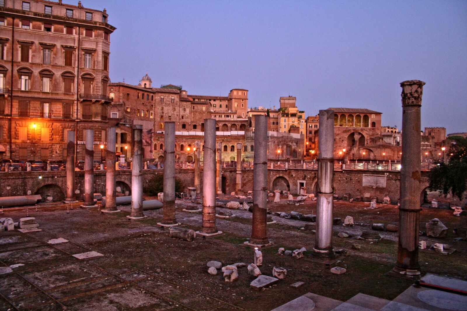 Canon EOS 400D (EOS Digital Rebel XTi / EOS Kiss Digital X) sample photo. Italy, rome, forum of photography