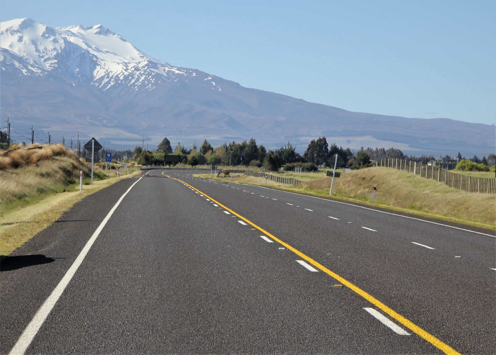 Canon EOS 60D sample photo. Open, road, future photography