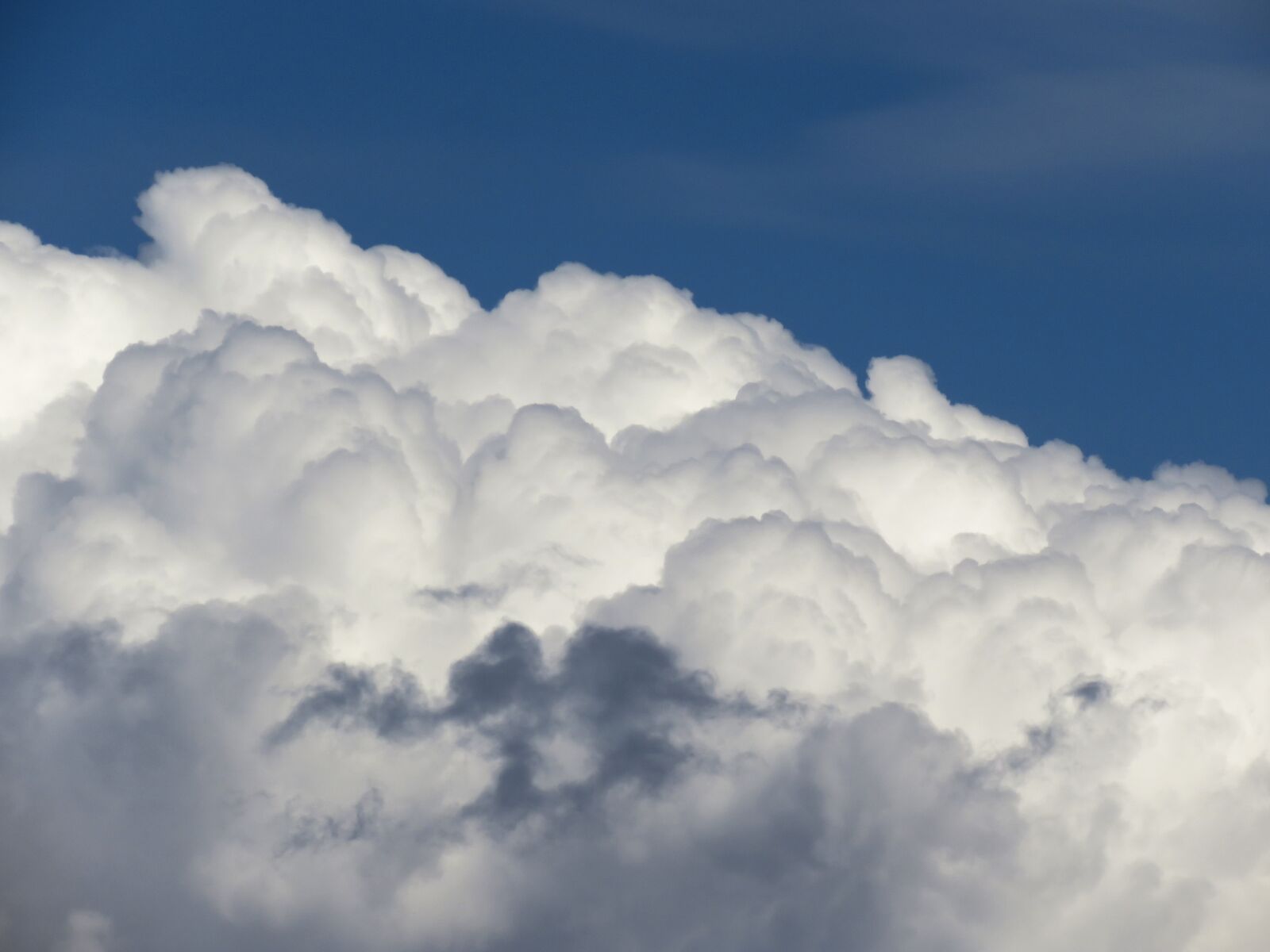 Canon PowerShot SX60 HS sample photo. Cloud, sky, desktop photography
