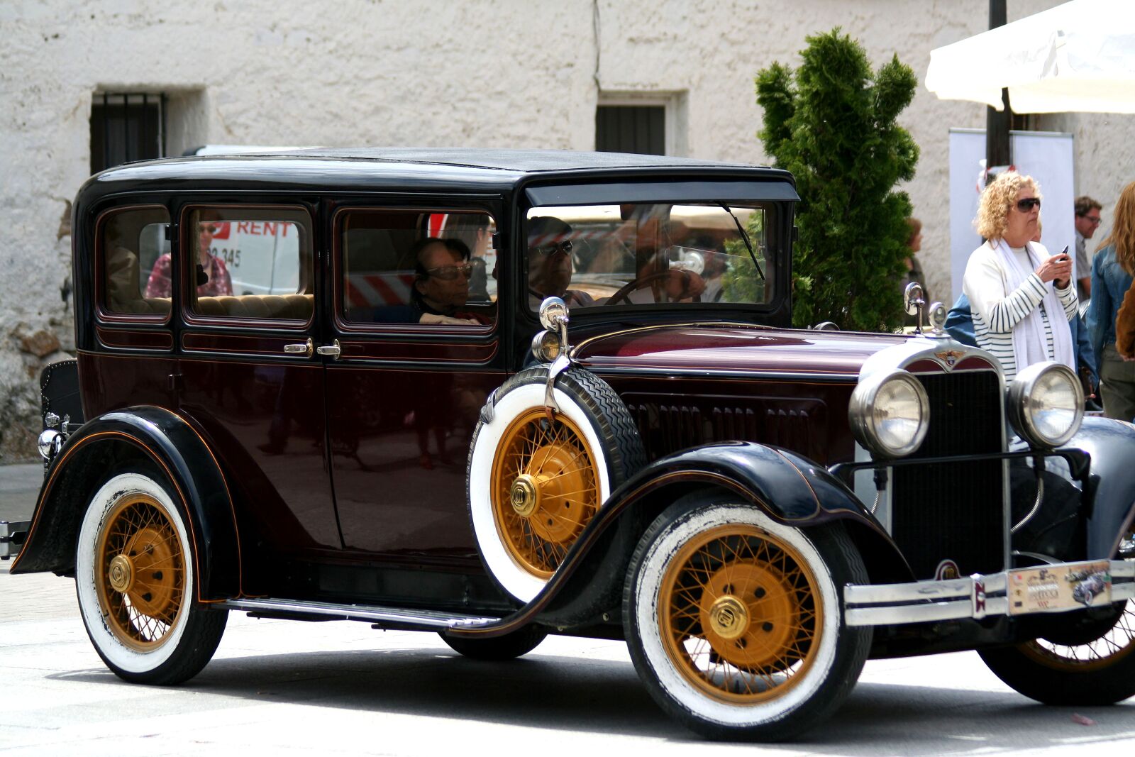 Canon EOS 350D (EOS Digital Rebel XT / EOS Kiss Digital N) sample photo. Spain, car, antique photography