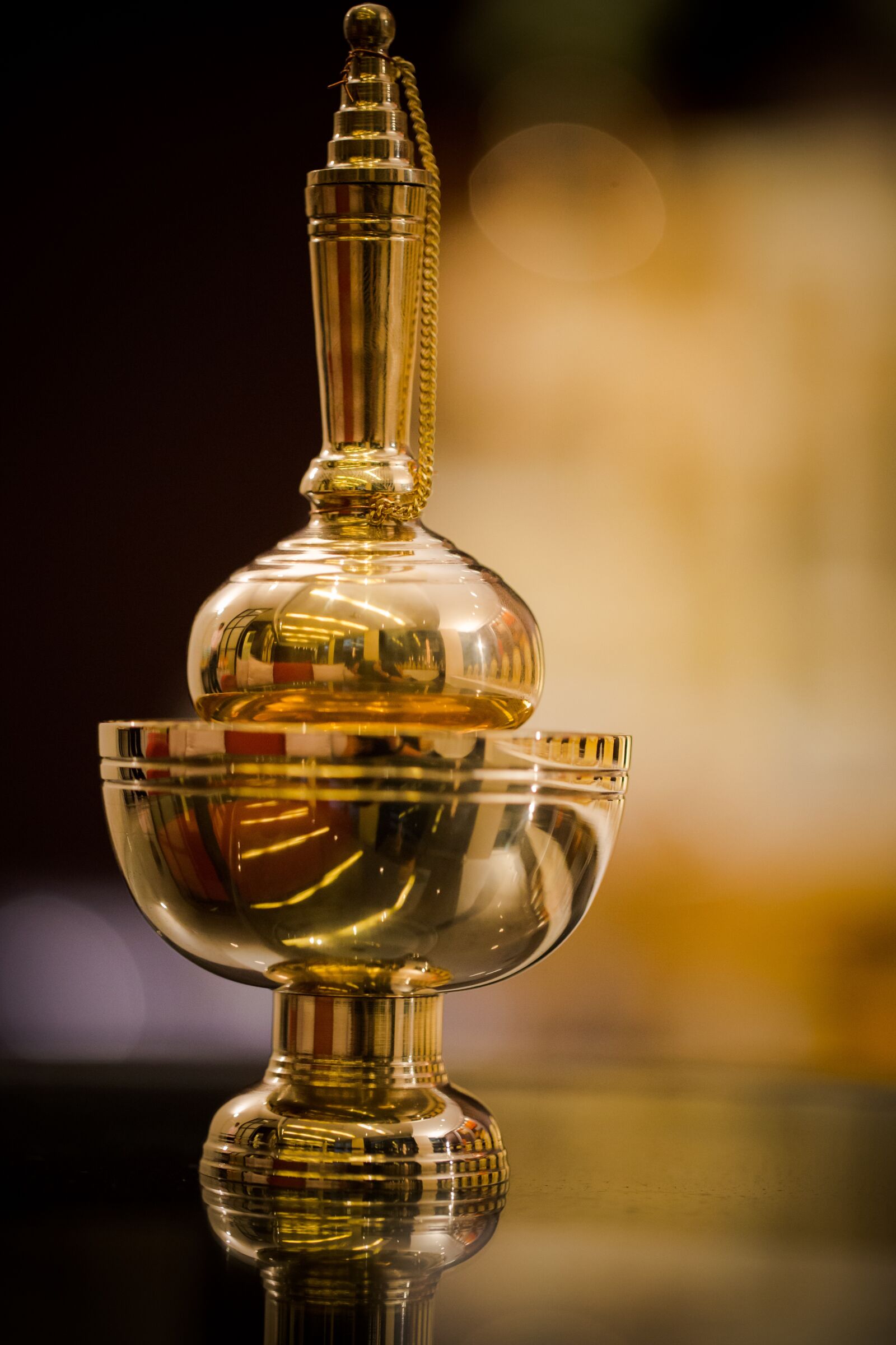 Canon EF 100mm F2.8L Macro IS USM sample photo. Brass, metal, steel photography