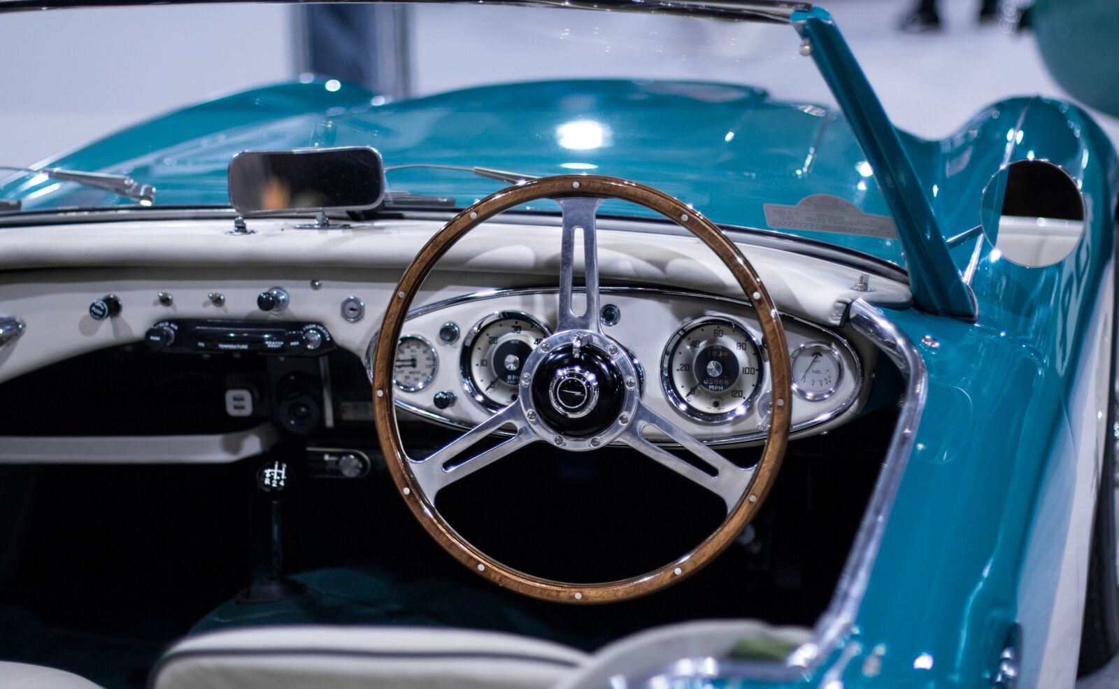 Canon EOS 70D + Canon EF 50mm F1.4 USM sample photo. Steering wheel, car, steering photography