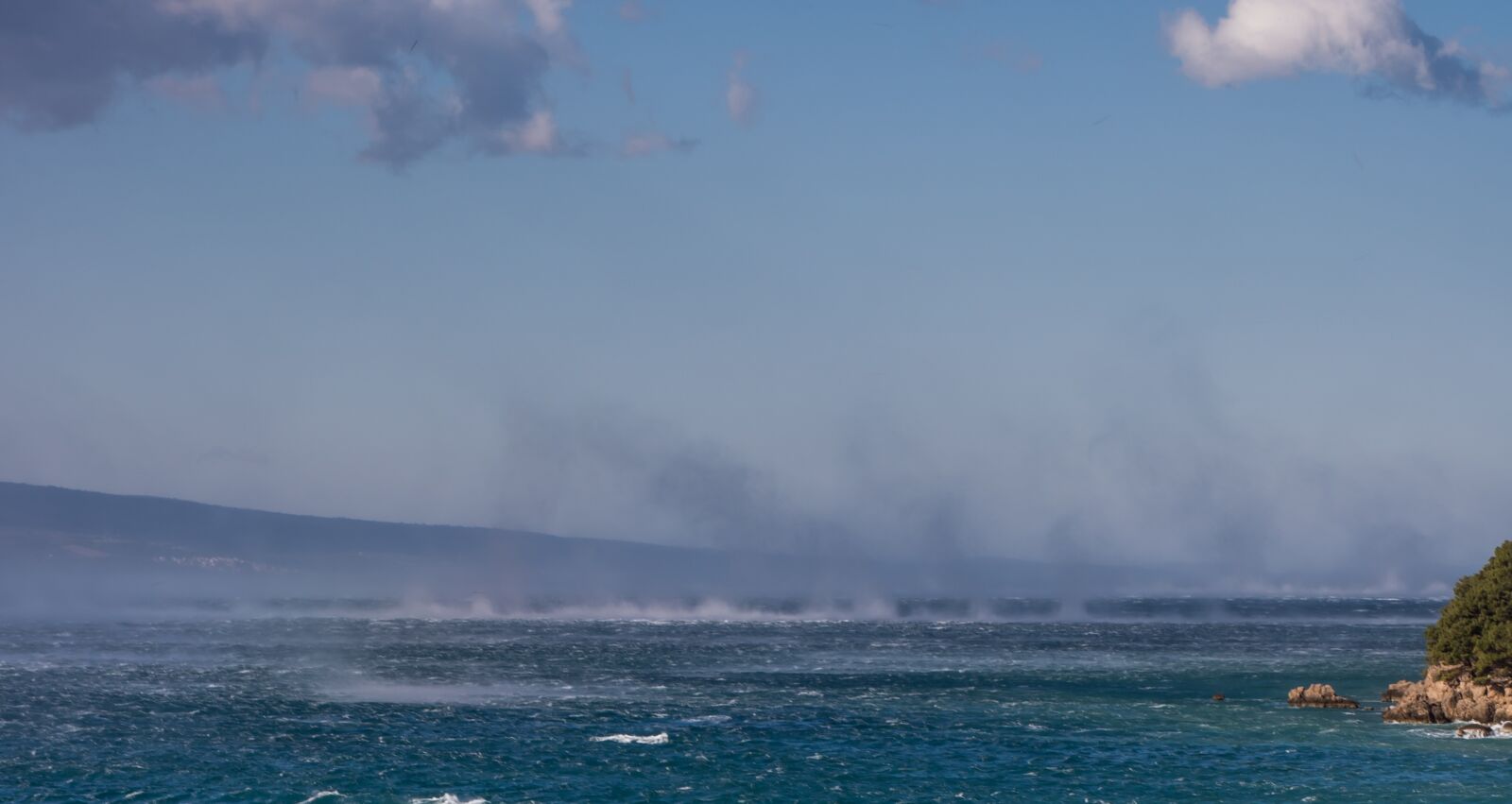 Canon EOS 750D (EOS Rebel T6i / EOS Kiss X8i) sample photo. Wind, windy, europe photography