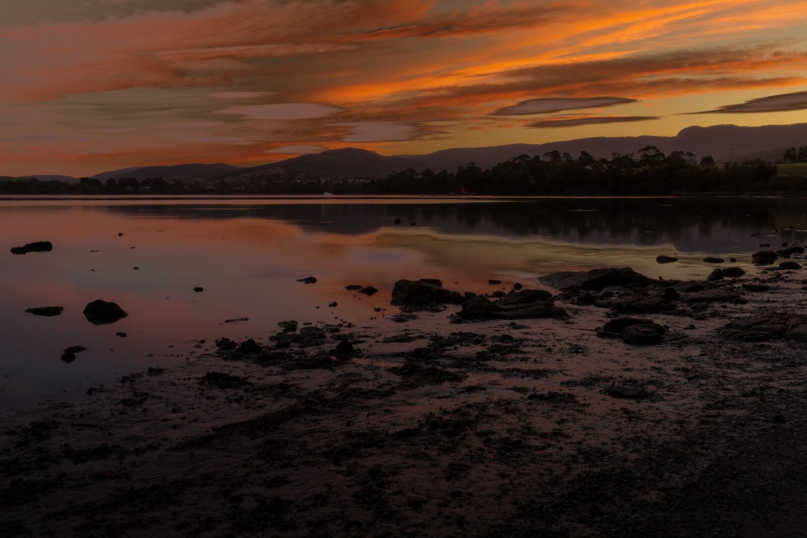 Canon EF 16-35mm F4L IS USM sample photo. Howden, australia, tasmania photography