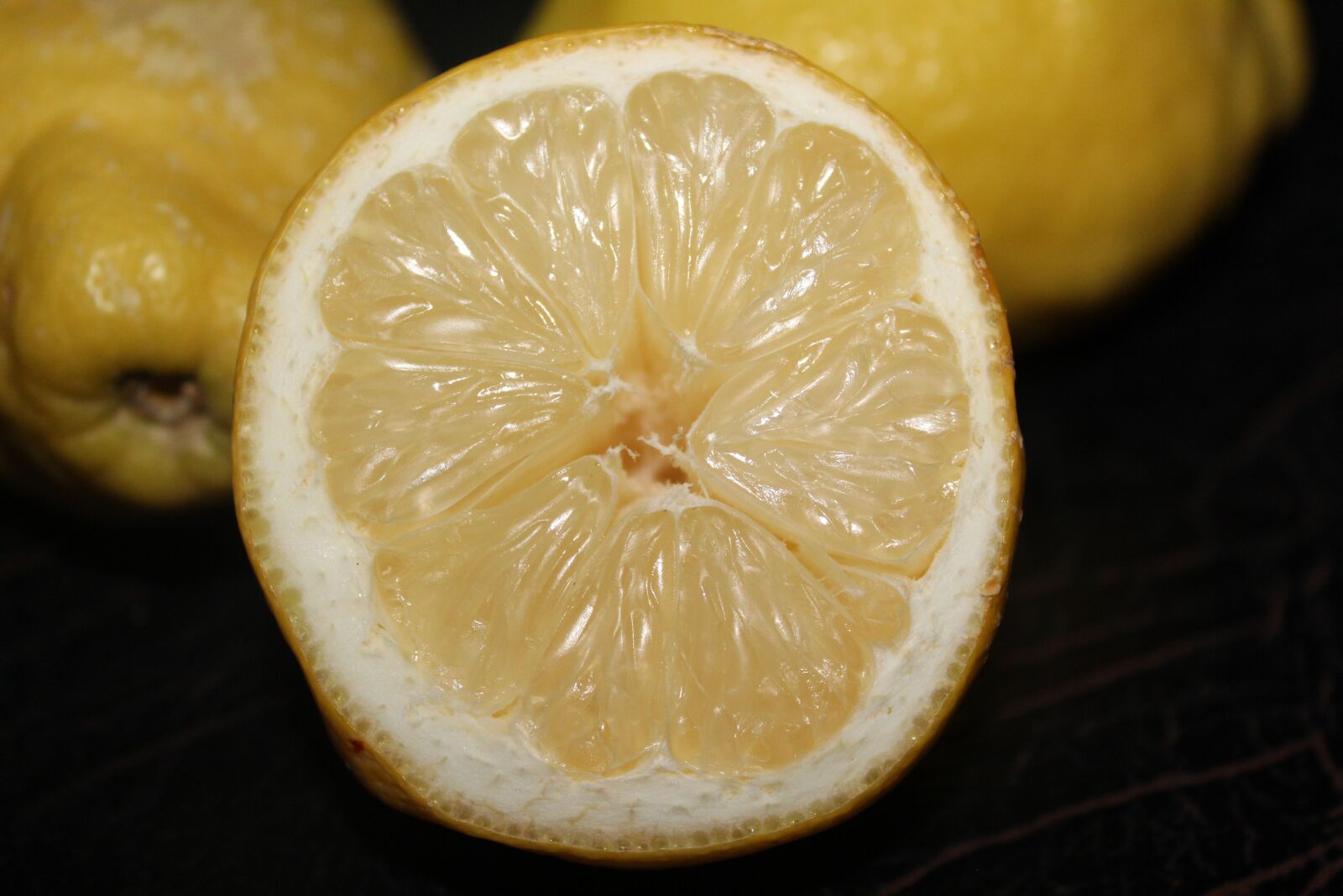 Canon EOS 1300D (EOS Rebel T6 / EOS Kiss X80) sample photo. Lemon, fruit, citrus fruits photography