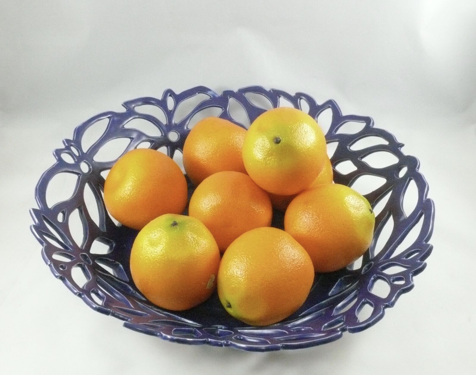 Leica V-LUX 1 sample photo. Fruit, fruit bowl, oranges photography