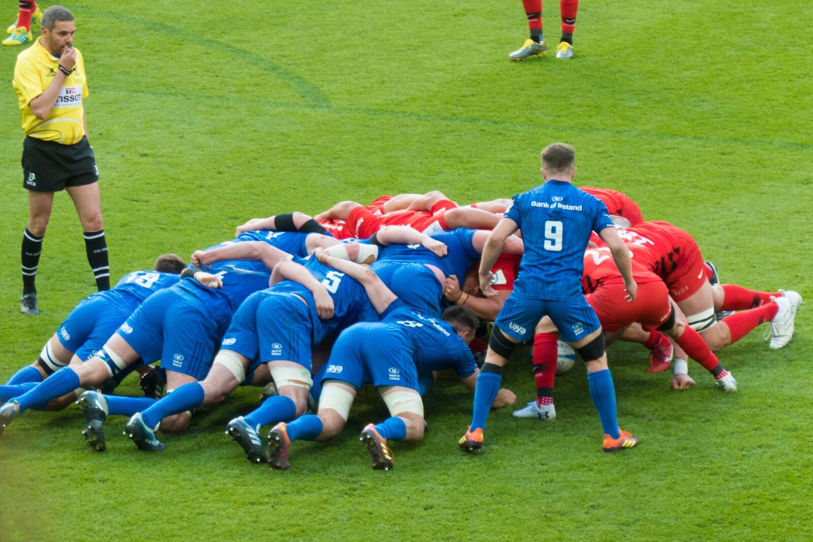 Panasonic DC-TZ200 sample photo. Rugby, scrum, heineken cup photography
