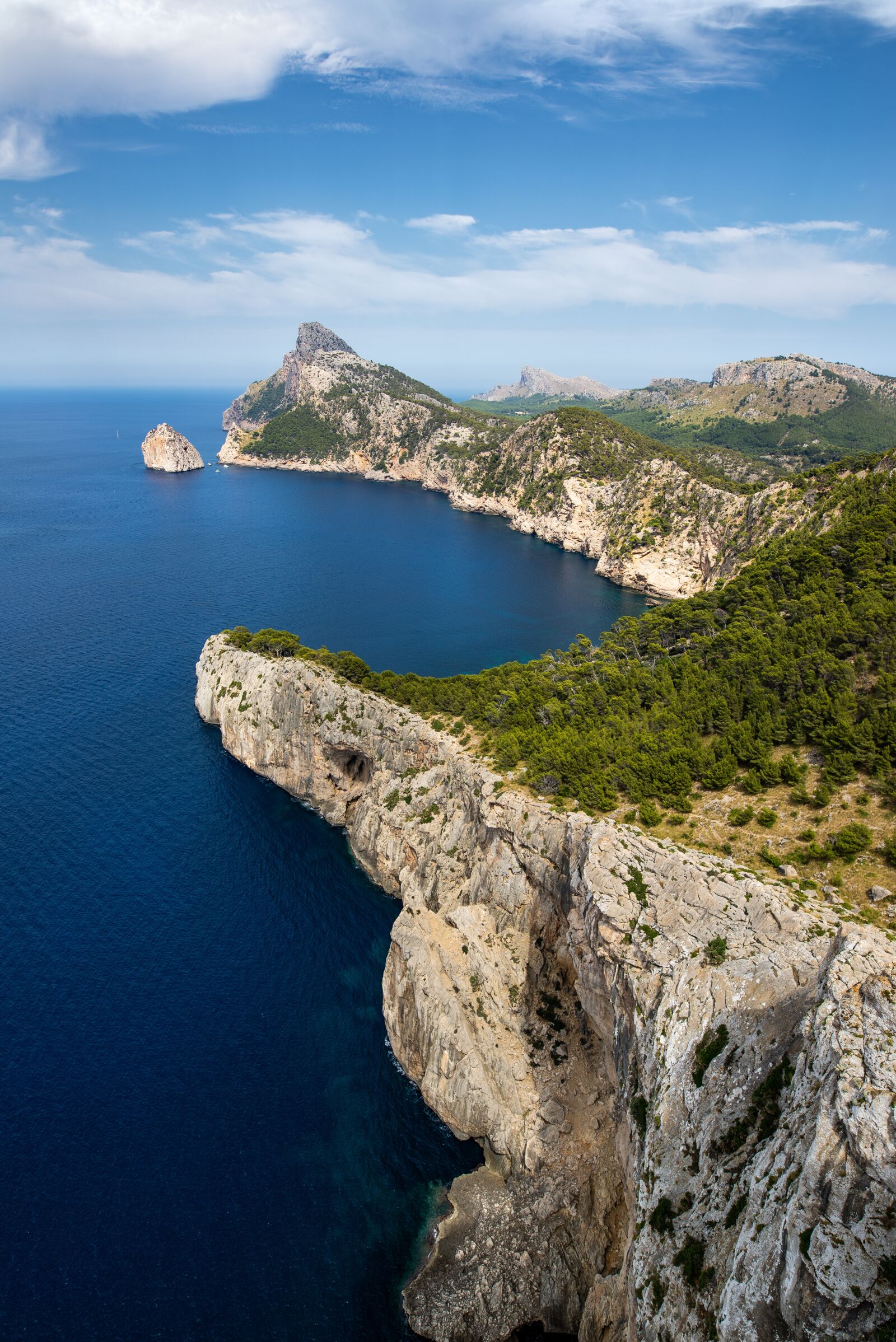 Nikon D600 sample photo. Rock, mountains, coast photography