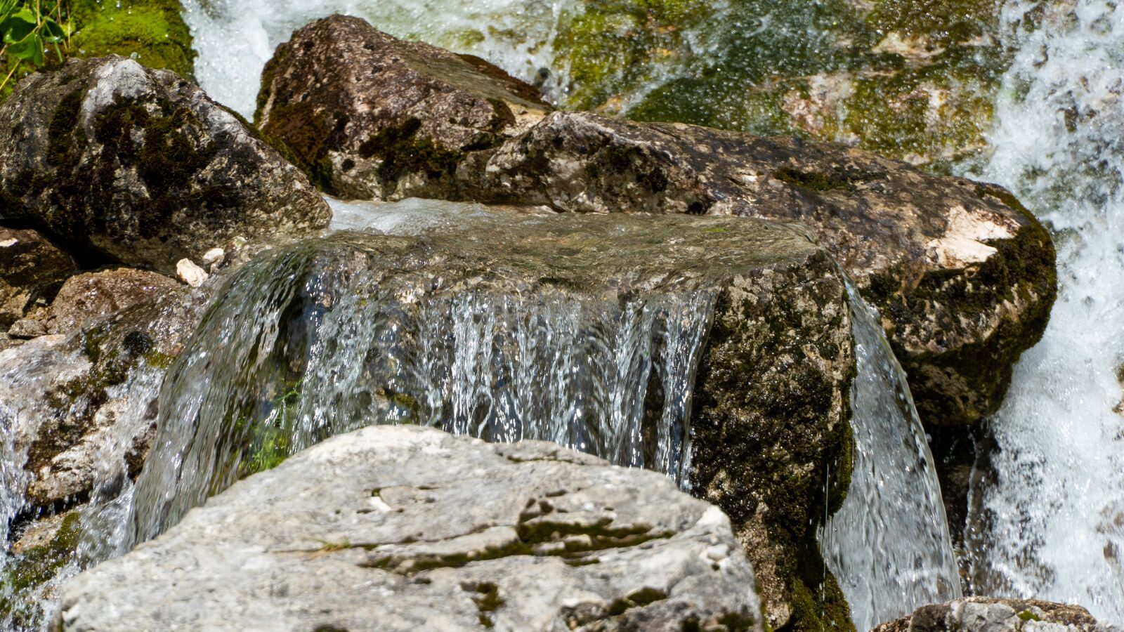 Sony E 18-135mm F3.5-5.6 OSS sample photo. Waterfall, river, current photography