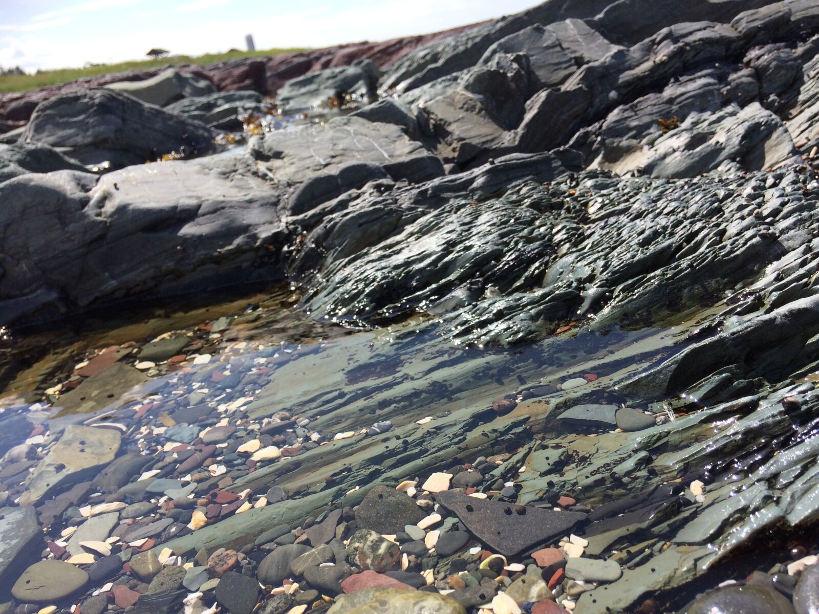 iPhone 5s back camera 4.15mm f/2.2 sample photo. Water, pierre, lake photography